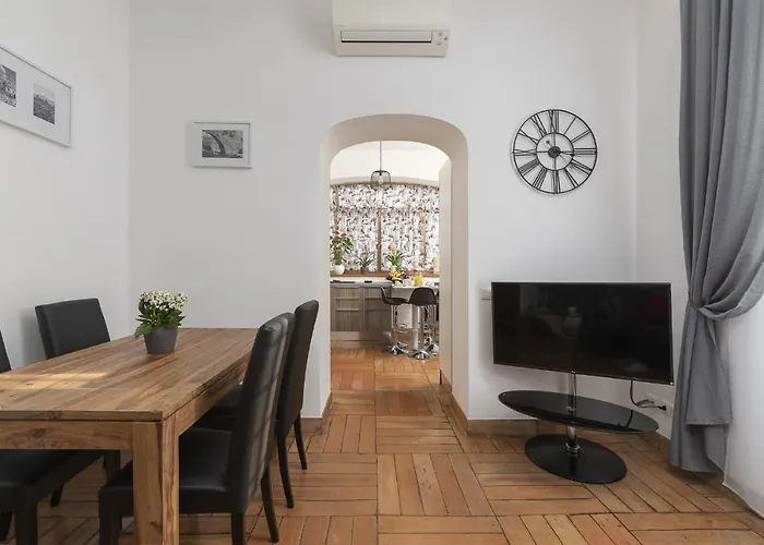 Take You Rome - Vatican Apartment