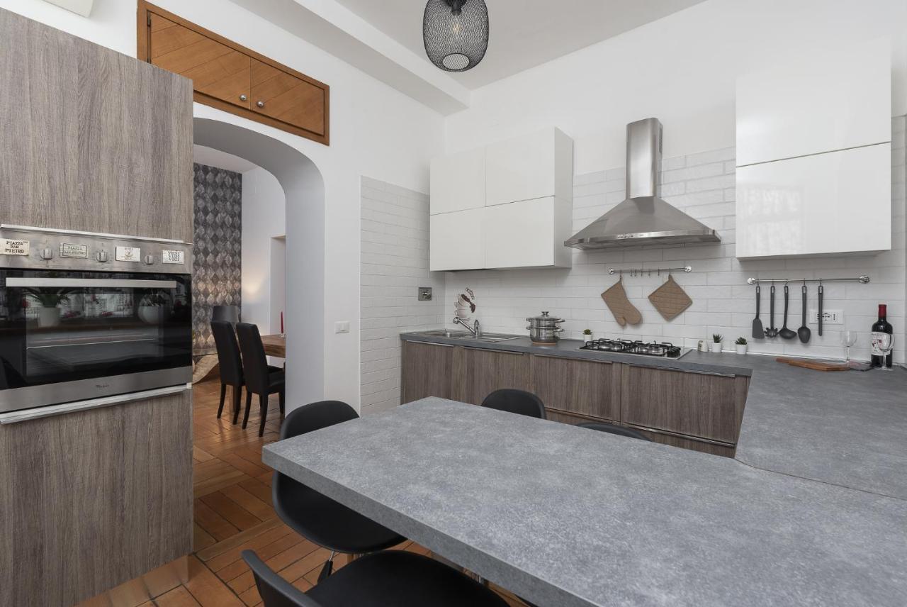 Take - Vatican Apartment Rom